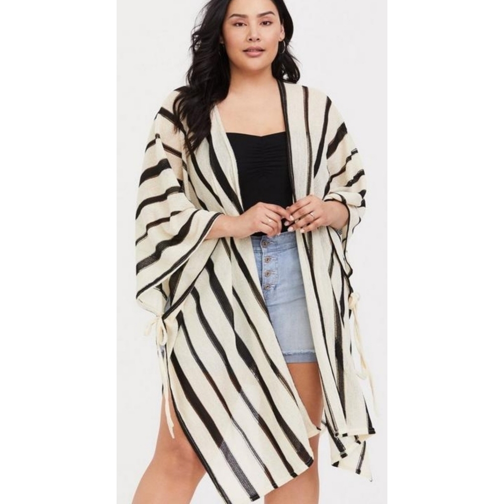 Torrid Striped Lightweight Ruana Sweater Cream & Black One Size